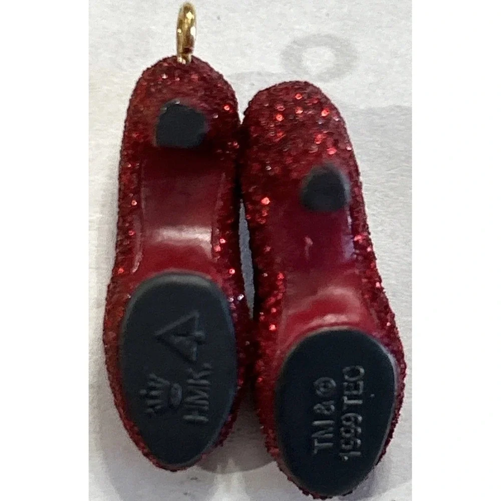 Hallmark Keepsake Ornament Dorothy's Ruby Slippers The Wonders Of Oz #1 1998 Vtg